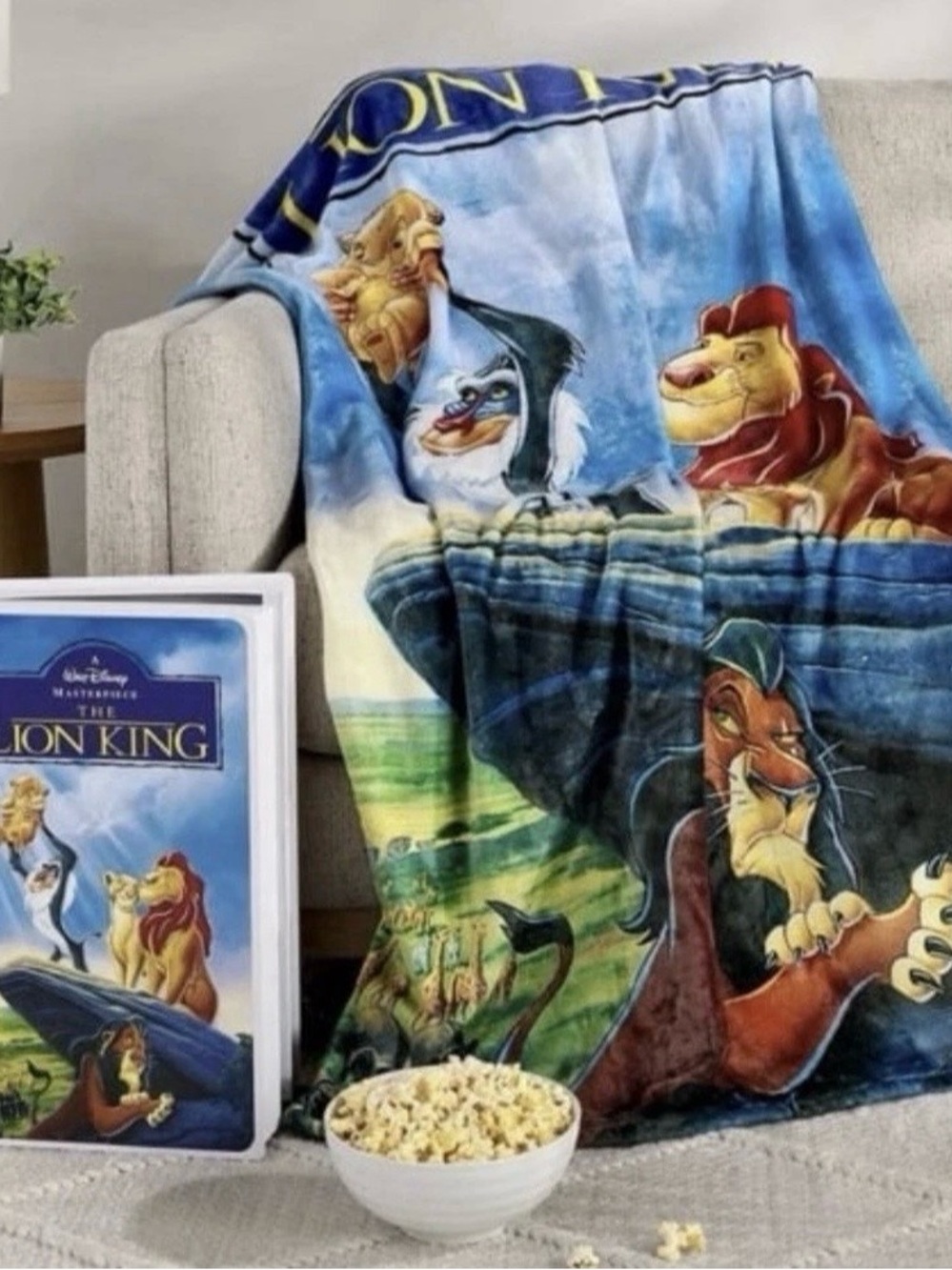 DISNEY RETRO 50x70 THROW BLANKET IN VHS BOX  Lion King New